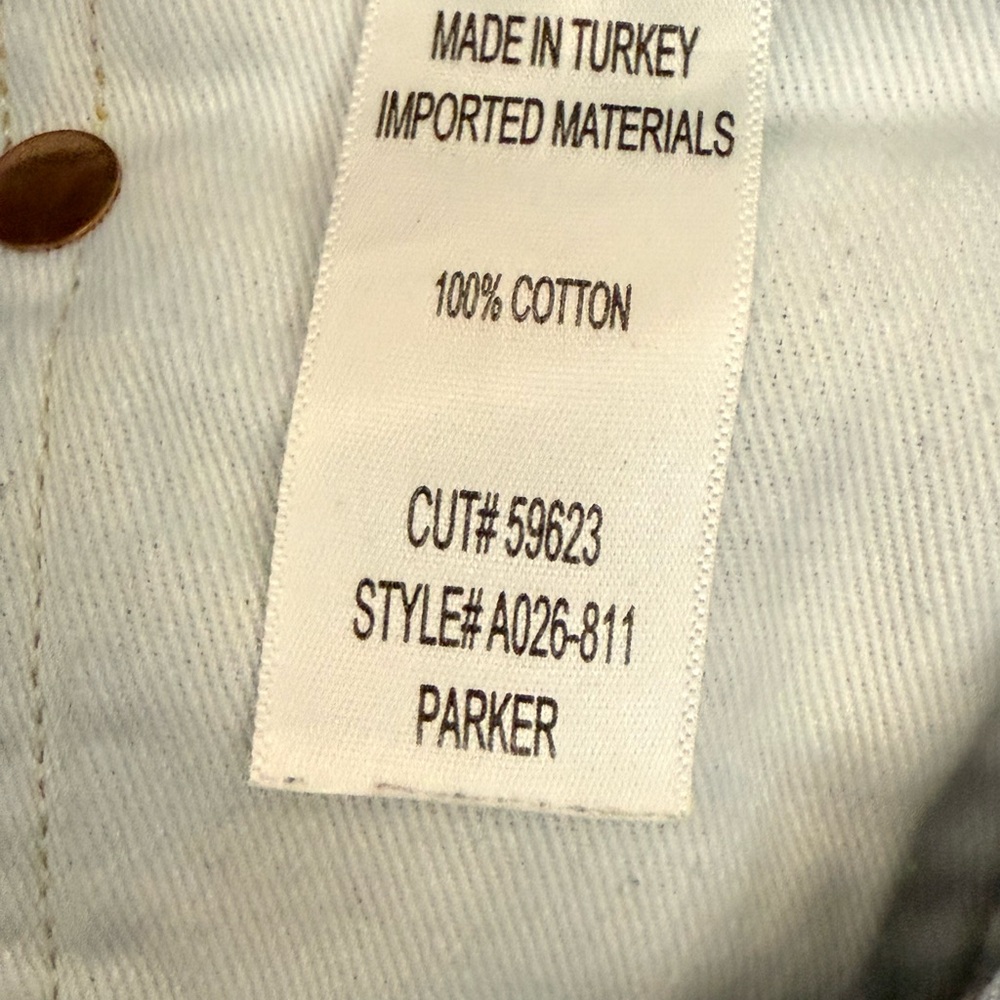 AGOLDE Parker Vintage Cut Off Short in Swapmeet Wash Size 27 Celeb Style - Picture 8 of 8